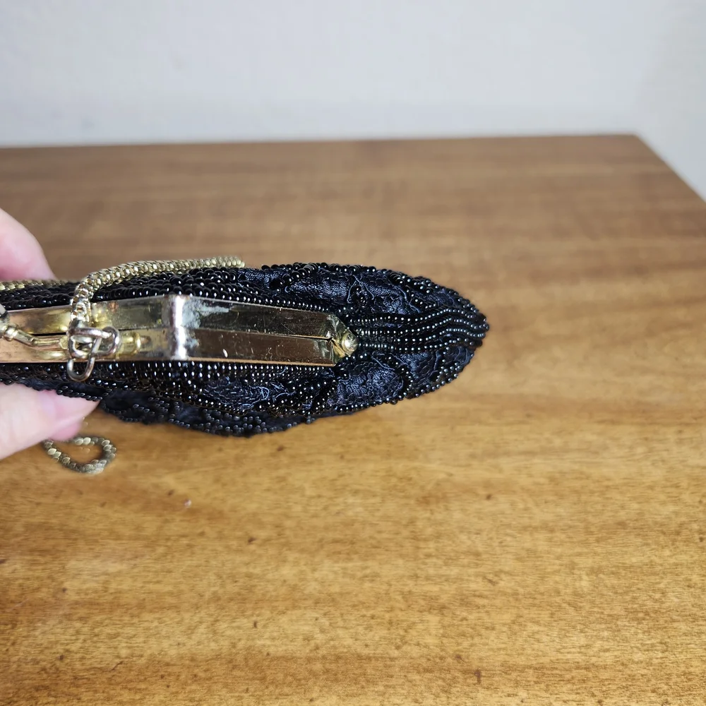Vintage La Regale Kiss Lock Clam Shell Black Beaded Floral Evening Bag W Chain - Picture 13 of 14